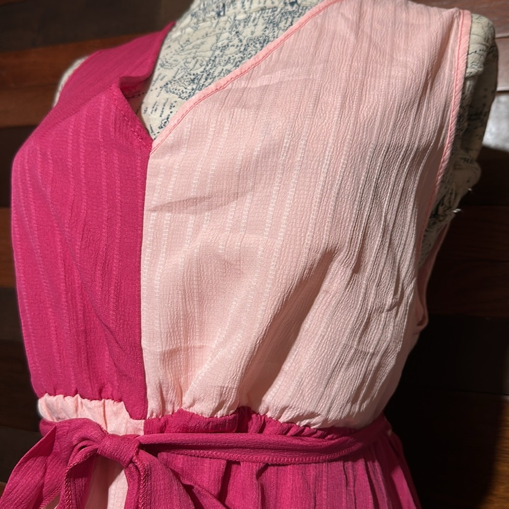 No Brand Tag Two-Tone Pink Sleeveless Dress - Picture 6 of 9